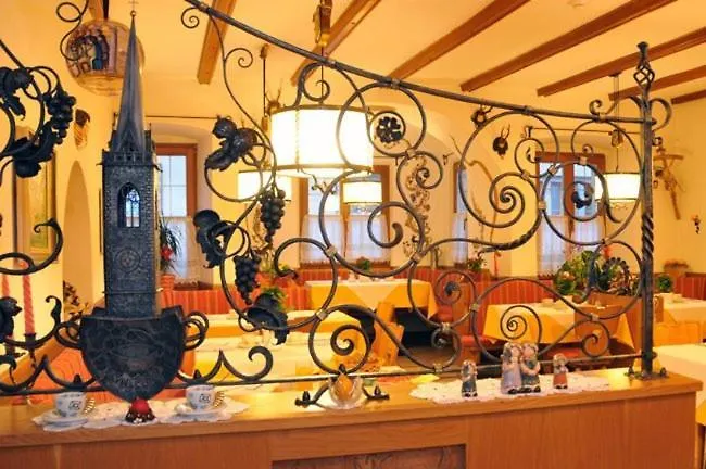 Hotel Roter Adler Caldaro
